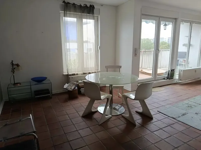 Große 3-Zimmer "Haus-Feeling" mit Terrasse Wohnung — photo 1